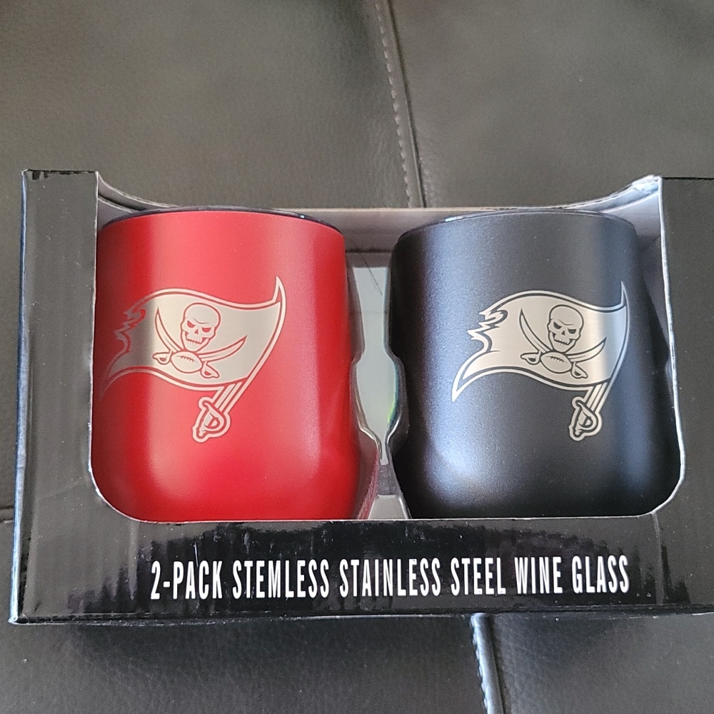Brand new Tampa Bay Buccaneers NFL Stainless Steel